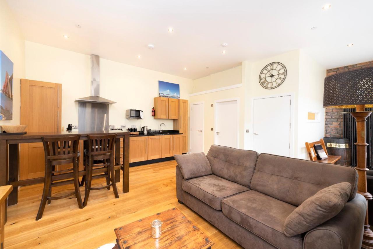에든버러 Joivy 1 Bed Flat In Old Town, Next To St Giles Cathedral 아파트 외부 사진